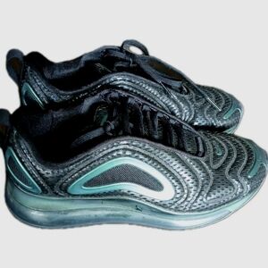 Nike Air Max 720 Throwback Future Black Green Iridescent Size 6.5 Women's